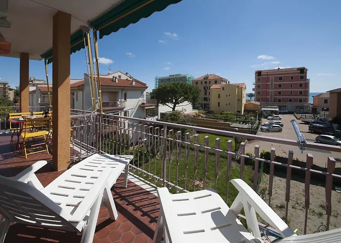 Fornaci 11 Rivieraholiday Διαμέρισμα Pietra Ligure